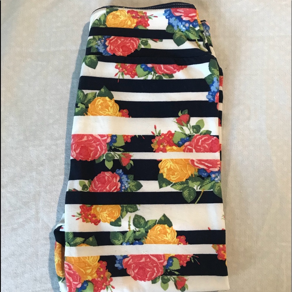 LuLaroe Tween Leggings Brand New Floral Stripes